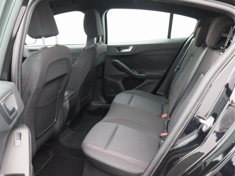 Ford Focus 1.0 EcoBoost ST Line Business/ lage km/ zeer mooi!