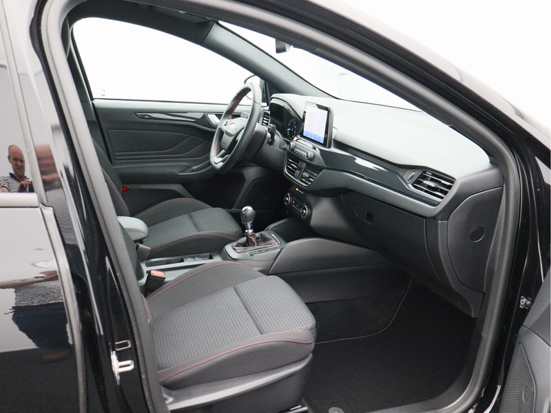 Ford Focus 1.0 EcoBoost ST Line Business/ lage km/ zeer mooi!