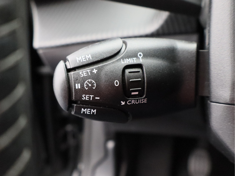 Peugeot 208 1.2 PureTech Allure Pack/ compleet!