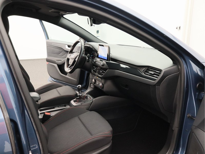 Ford Focus 1.0 EcoBoost ST Line Business/ lage km/ zeer mooi!