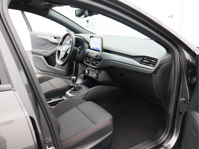 Ford Focus Wagon 1.0 EcoBoost Hybrid ST Line Style/ lage km/ zeer mooi!