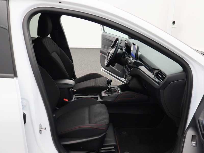 Ford Focus Wagon 1.0 EcoBoost Hybrid ST Line X Business/ compleet!