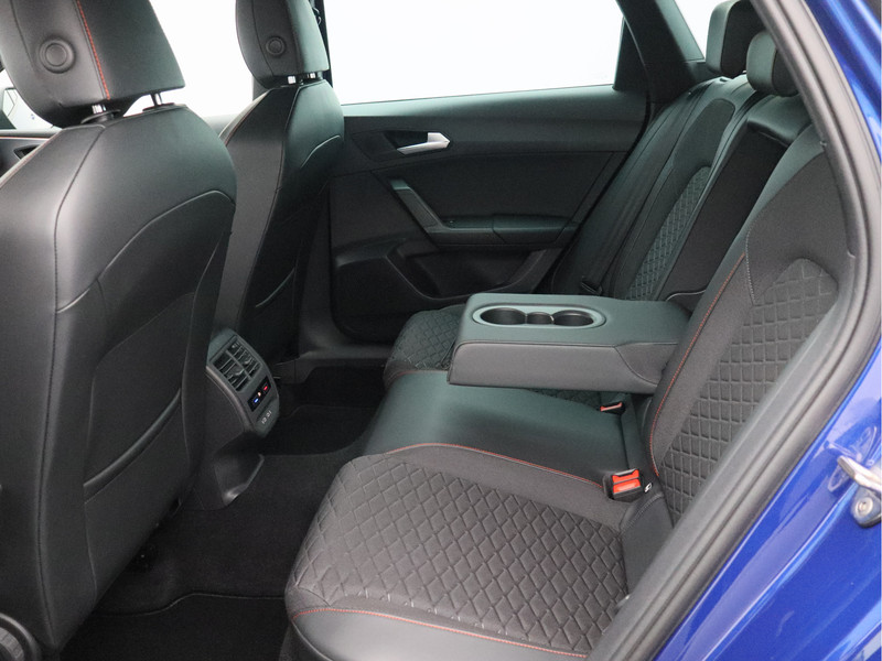 SEAT Leon Sportstourer 1.5 TSI FR Business Intense/ lage km!