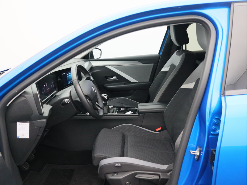 Opel Astra Sports Tourer 1.2 Business Edition/ lage km/ zeer mooi!