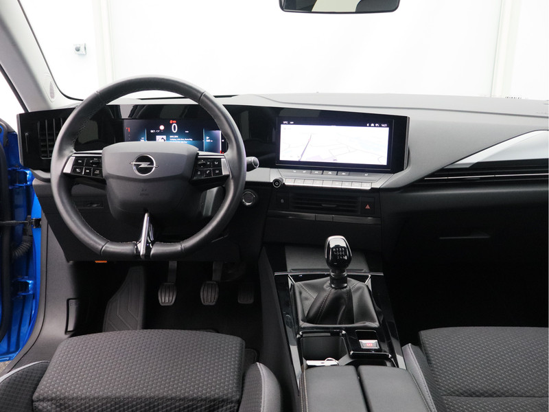 Opel Astra Sports Tourer 1.2 Business Edition/ lage km/ zeer mooi!