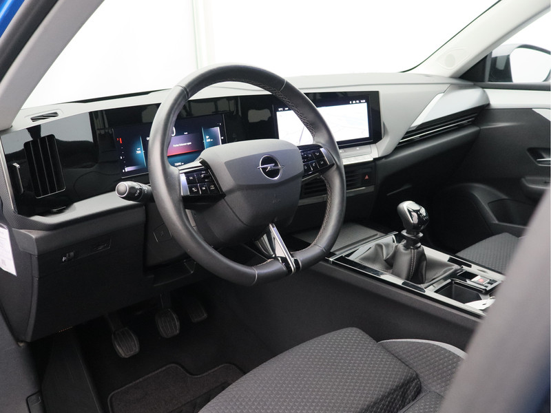 Opel Astra Sports Tourer 1.2 Business Edition/ lage km/ zeer mooi!