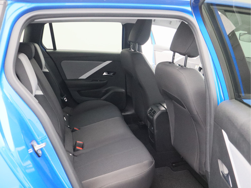 Opel Astra Sports Tourer 1.2 Business Edition/ lage km/ zeer mooi!