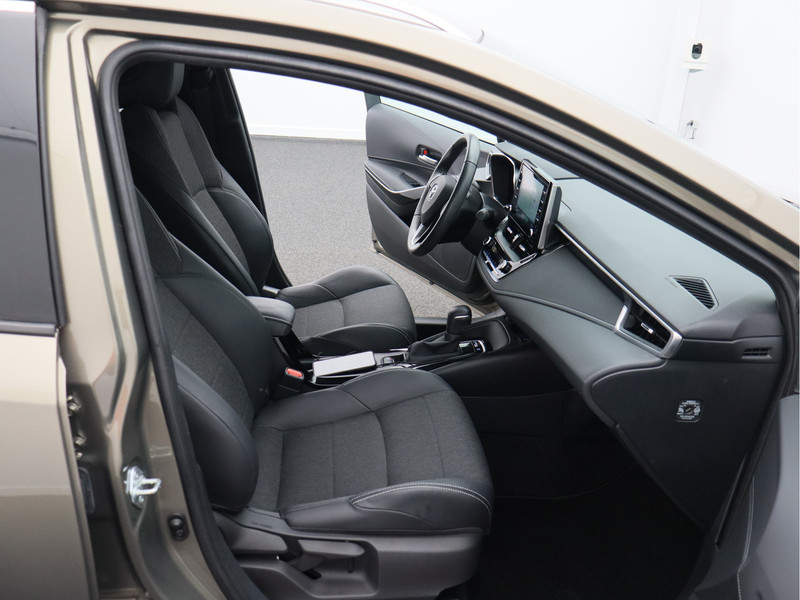 Toyota Corolla Touring Sports 1.8 Hybrid Dynamic/ lage km/ zeer mooi!