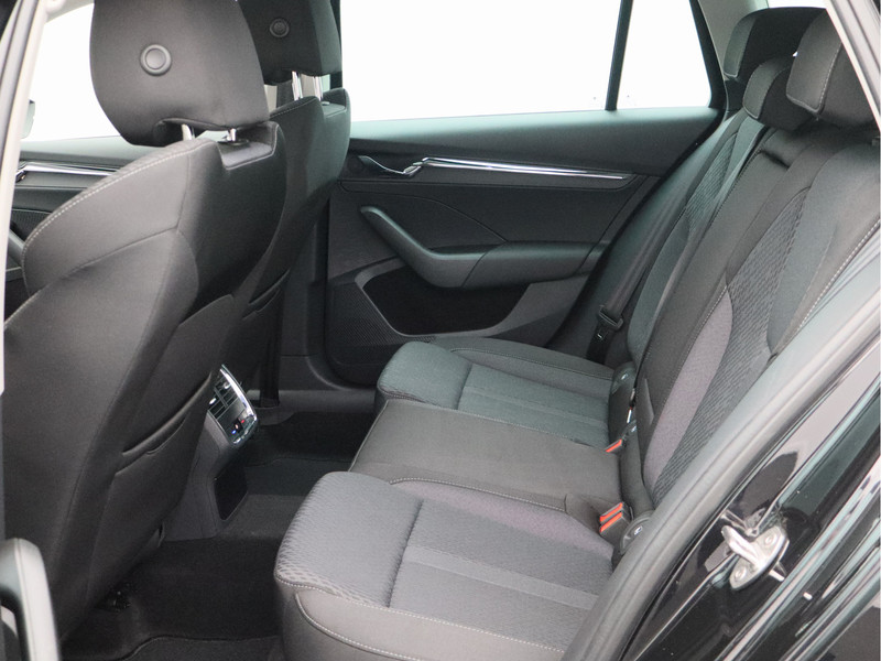 Škoda Octavia Combi 1.5 e-TSI Business Edition Plus/ automaat/ unieke km!