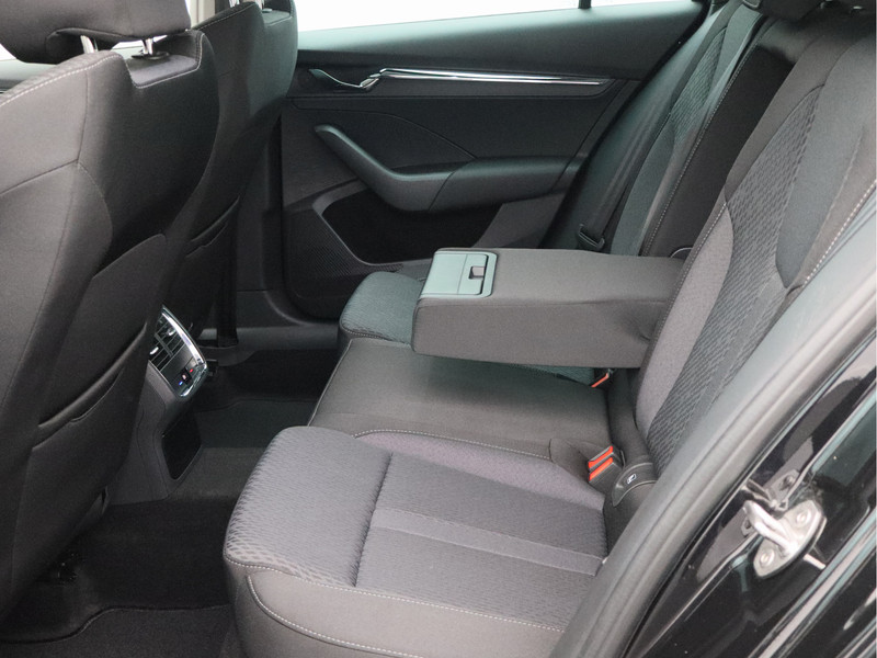 Škoda Octavia Combi 1.5 e-TSI Business Edition Plus/ automaat/ unieke km!