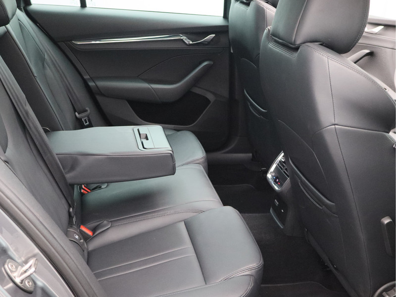 Škoda Octavia Combi 1.0 e-TSI Business Edition Plus/ automaat/ compleet!