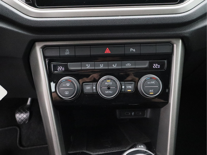 Volkswagen T-Roc 1.0 TSI Style/ lage km/ trekhaak!