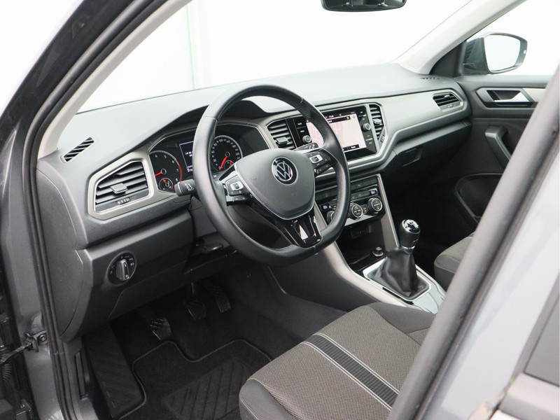 Volkswagen T-Roc 1.0 TSI Style/ lage km/ trekhaak!