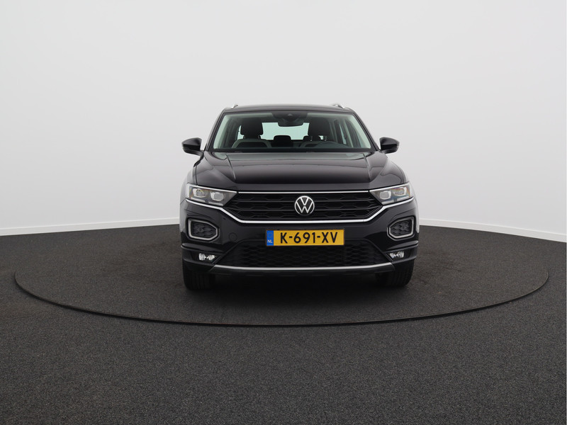 Volkswagen T-Roc 1.5 TSI Sport/ lage km/ trekhaak/ zeer mooi!
