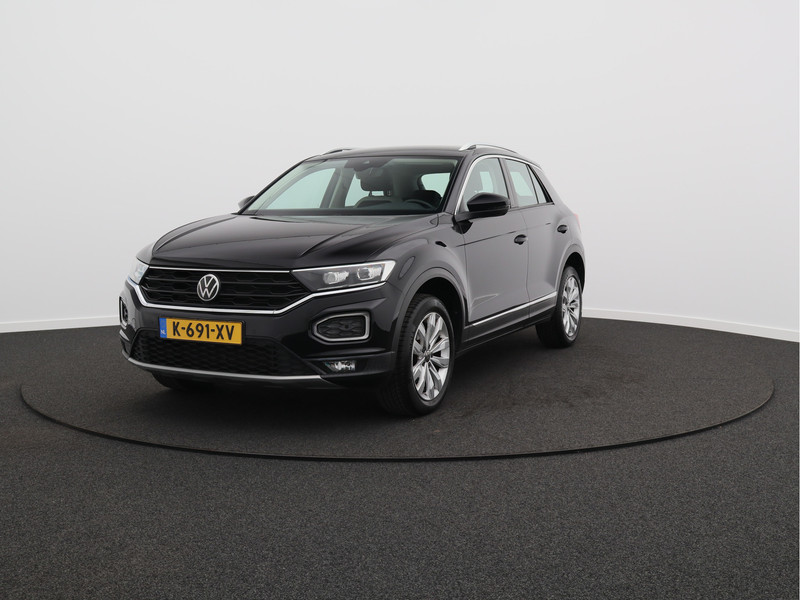 Volkswagen T-Roc 1.5 TSI Sport/ lage km/ trekhaak/ zeer mooi!
