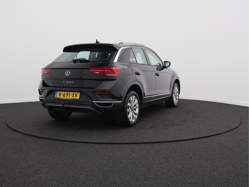 Volkswagen T-Roc 1.5 TSI Sport/ lage km/ trekhaak/ zeer mooi!