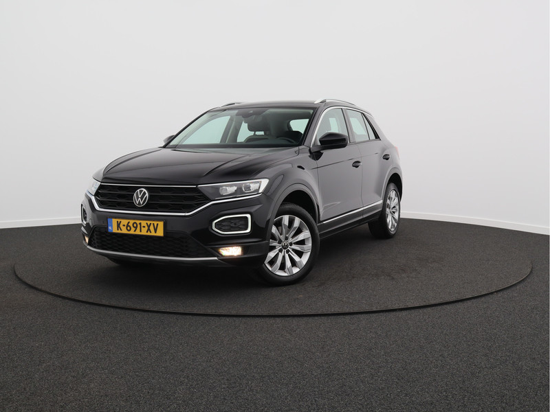 Volkswagen T-Roc 1.5 TSI Sport/ lage km/ trekhaak/ zeer mooi!