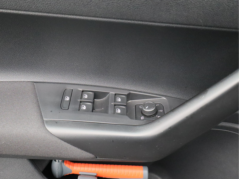 Volkswagen Polo 1.0 TSI Life Business/ lage km/ zeer mooi!