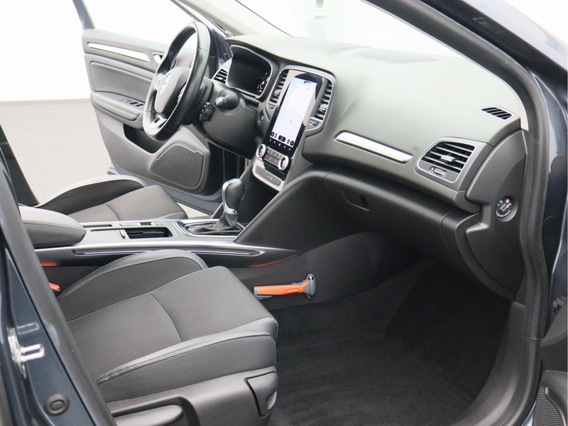 Renault Megane E-Tech Estate 1.6 Plug-In Hybrid 160 Intens/ lage km!