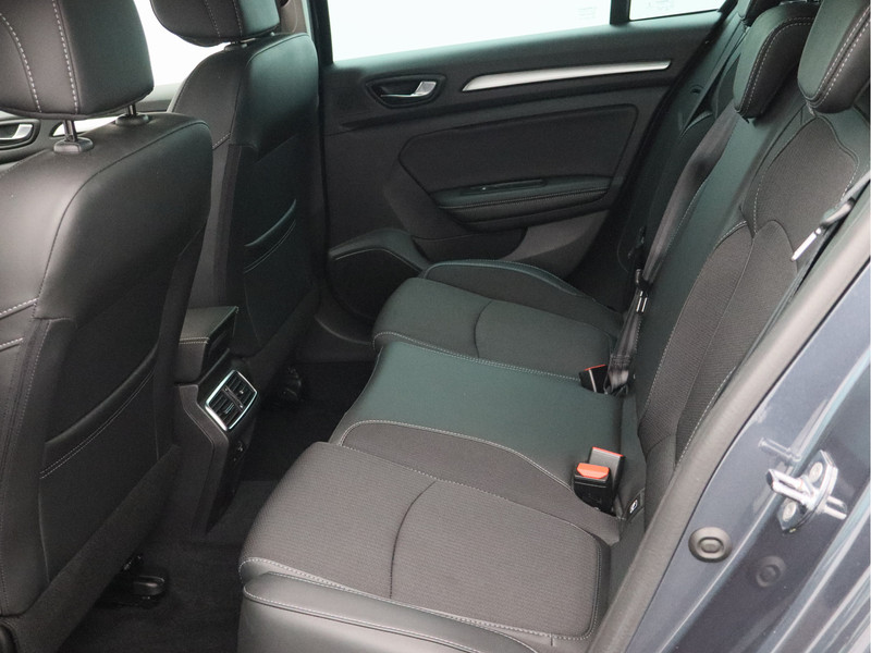 Renault Megane E-Tech Estate 1.6 Plug-In Hybrid 160 Intens/ lage km!