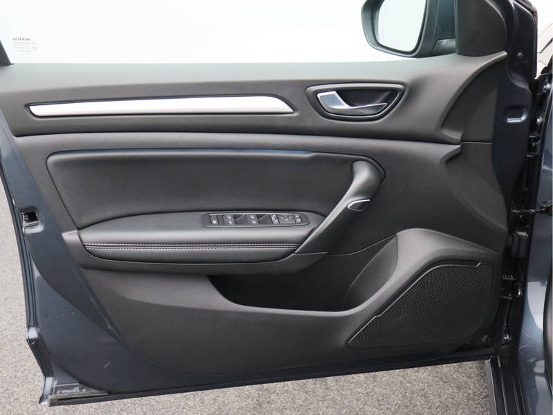 Renault Megane E-Tech Estate 1.6 Plug-In Hybrid 160 Intens/ lage km!