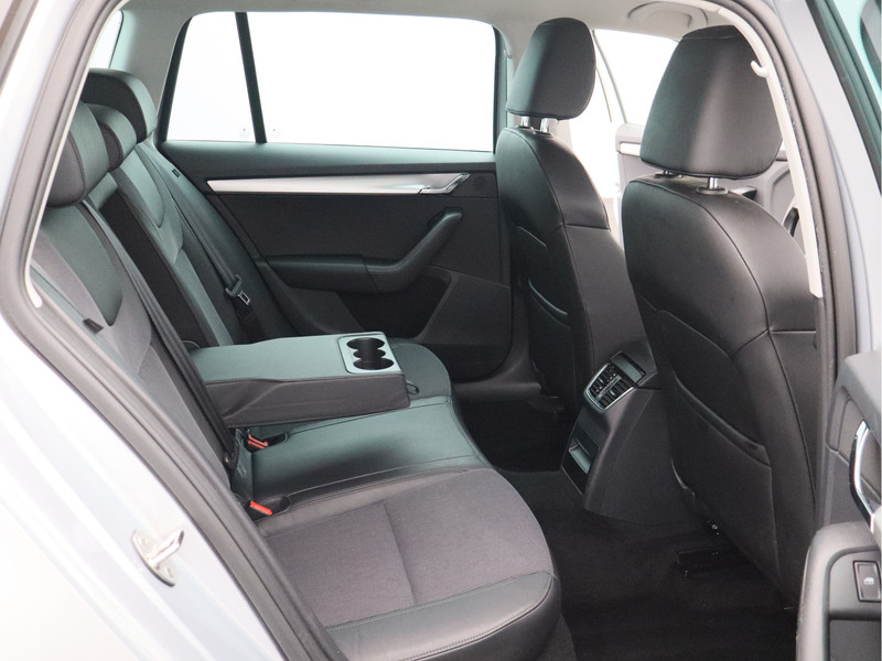 Škoda Octavia Combi 1.5 TSI Greentech Business Edition/ automaat/ trekhaak!