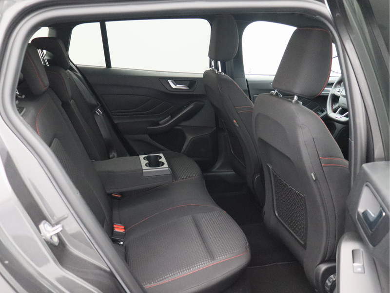 Ford Focus Wagon 1.0 EcoBoost Hybrid ST Line Style/ trekhaak!