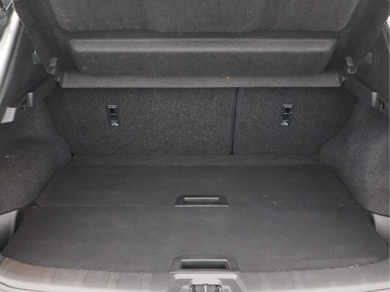 Nissan QASHQAI 1.2 Tekna/ lage km/ trekhaak/ mooie auto!