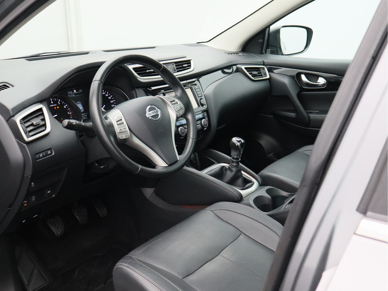 Nissan QASHQAI 1.2 Tekna/ lage km/ trekhaak/ mooie auto!