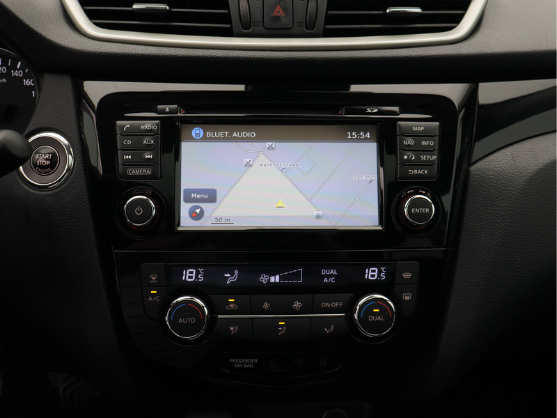 Nissan QASHQAI 1.2 Tekna/ lage km/ trekhaak/ mooie auto!
