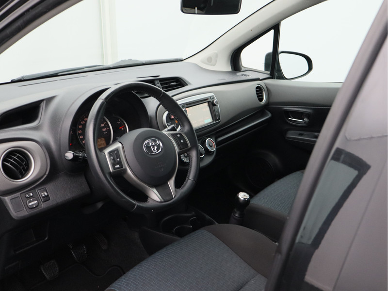 Toyota Yaris 1.0 VVT-i Aspiration/ airco/ achteruitrijcamera!