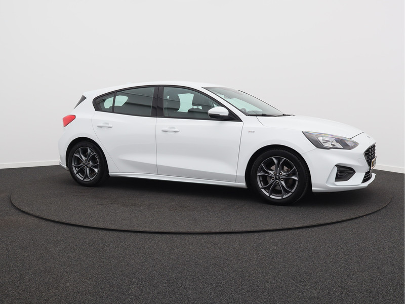 Ford Focus 1.0 EcoBoost ST Line Business/ zeer mooi!