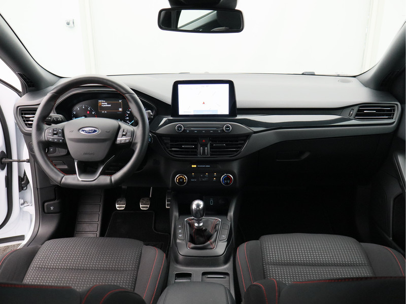 Ford Focus 1.0 EcoBoost ST Line Business/ zeer mooi!