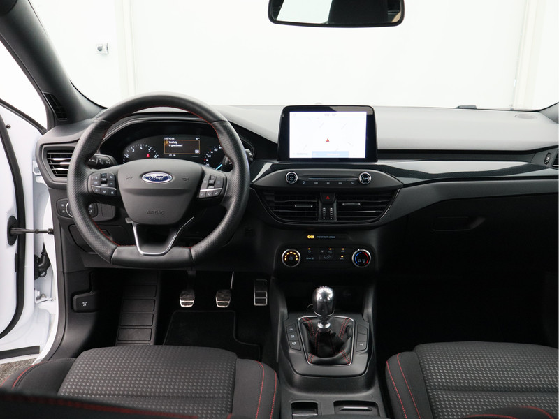 Ford Focus 1.0 EcoBoost ST Line Business/ zeer mooi!
