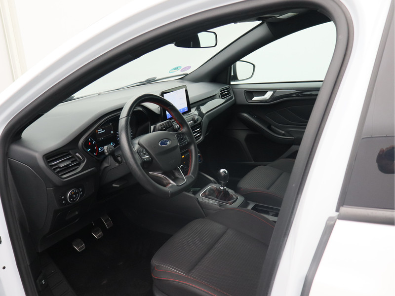 Ford Focus Wagon 1.0 EcoBoost ST Line Business/ lage km!
