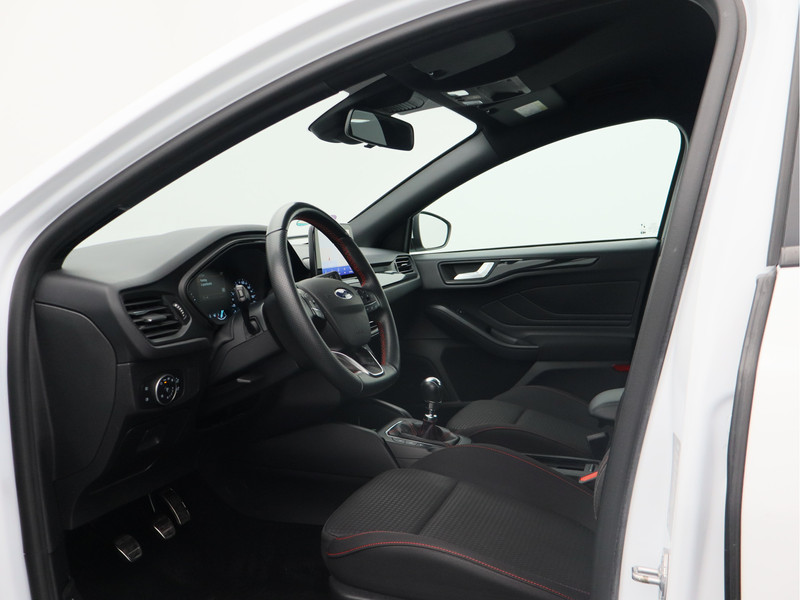 Ford Focus Wagon 1.0 EcoBoost ST Line Business/ lage km!