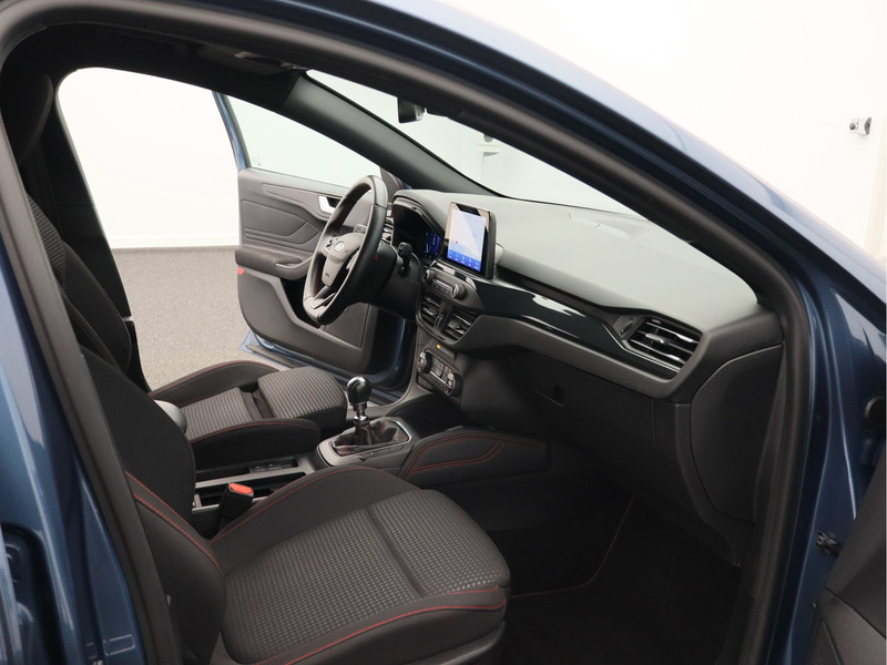 Ford Focus Wagon 1.0 EcoBoost Hybrid ST Line X Business/ compleet!