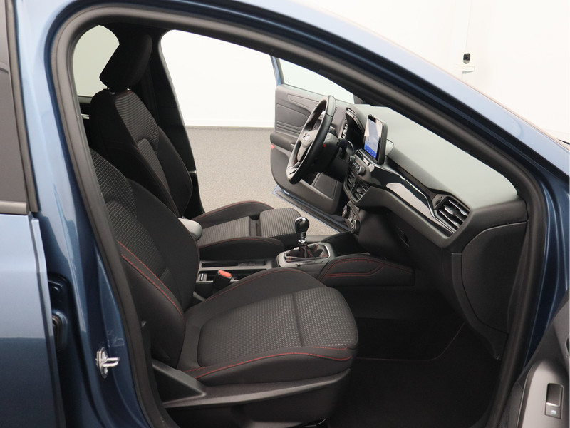 Ford Focus Wagon 1.0 EcoBoost Hybrid ST Line X Business/ compleet!