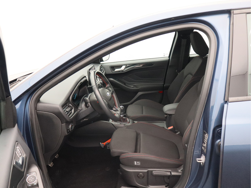 Ford Focus 1.0 EcoBoost Hybrid ST Line Business/ zeer mooi!