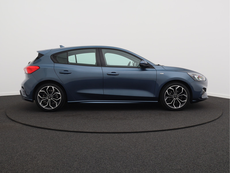 Ford Focus 1.0 EcoBoost Hybrid ST Line Business/ zeer mooi!
