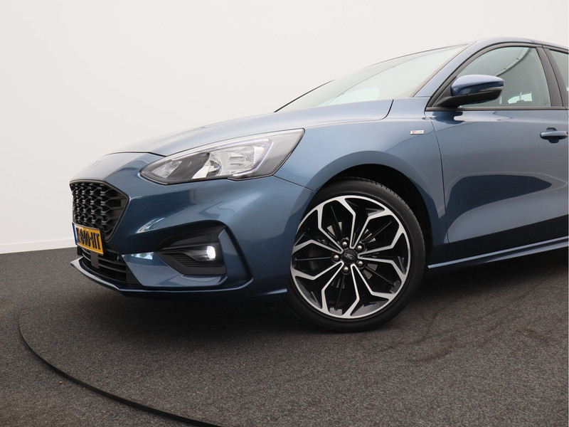 Ford Focus 1.0 EcoBoost Hybrid ST Line Business/ zeer mooi!