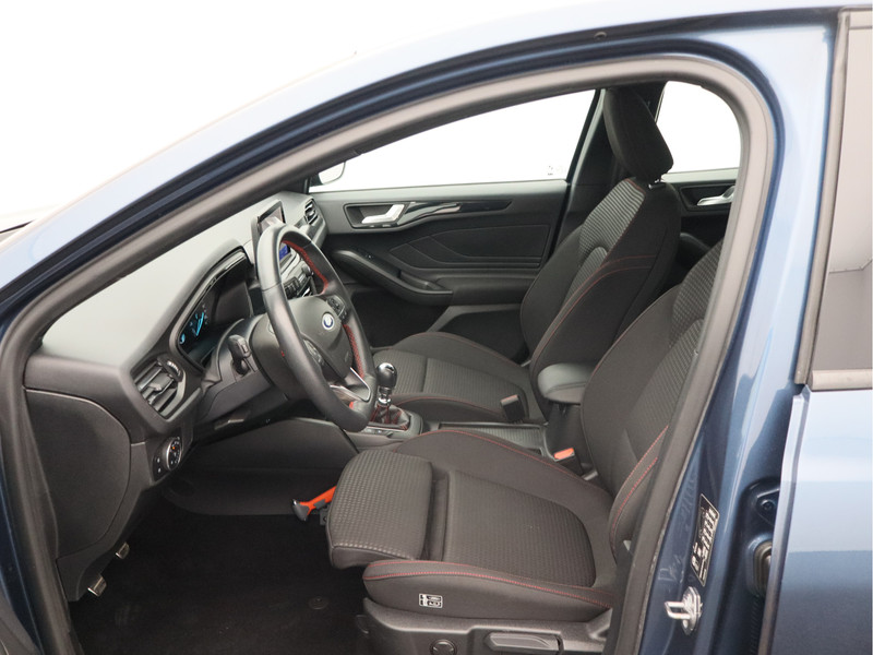 Ford Focus 1.0 EcoBoost Hybrid ST Line Business/ zeer mooi!