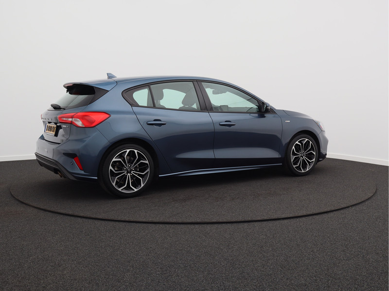Ford Focus 1.0 EcoBoost Hybrid ST Line Business/ zeer mooi!