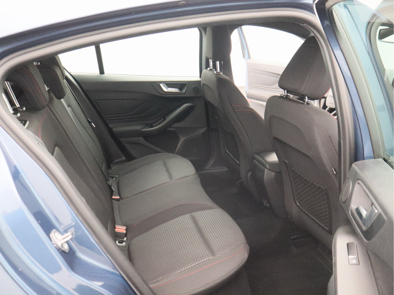 Ford Focus 1.0 EcoBoost Hybrid ST Line Business/ zeer mooi!