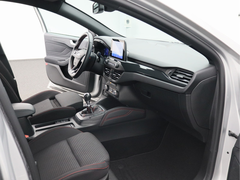 Ford Focus Wagon 1.0 EcoBoost Hybrid ST Line X Business/ zeer mooi