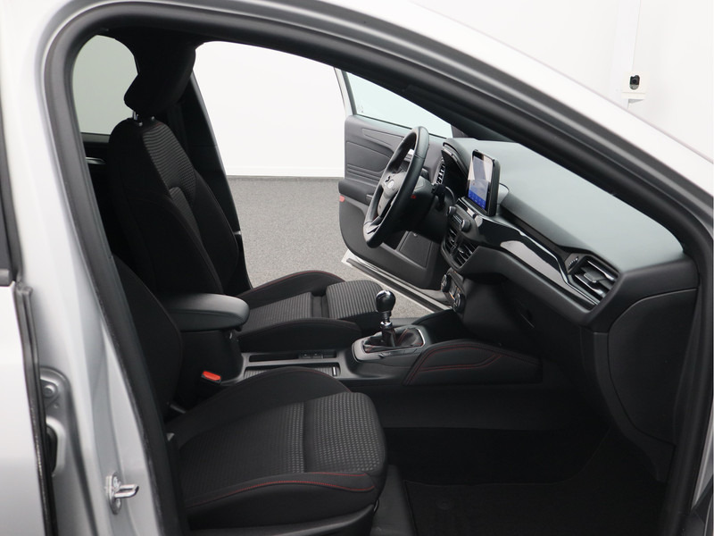 Ford Focus Wagon 1.0 EcoBoost Hybrid ST Line X Business/ zeer mooi