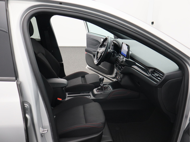 Ford Focus Wagon 1.0 EcoBoost Hybrid ST Line X Business/ zeer mooi