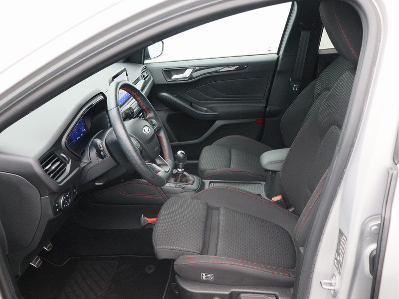 Ford Focus Wagon 1.0 EcoBoost Hybrid ST Line X Business/ zeer mooi