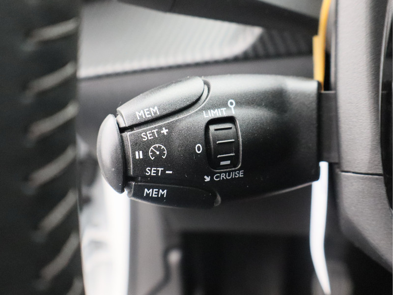 Peugeot 208 1.2 PureTech Active Pack/ unieke km!