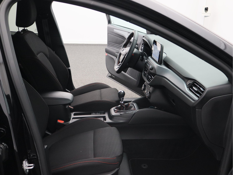 Ford Focus Wagon 1.0 EcoBoost Hybrid ST Line Style/ lage km/ zeer mooi!